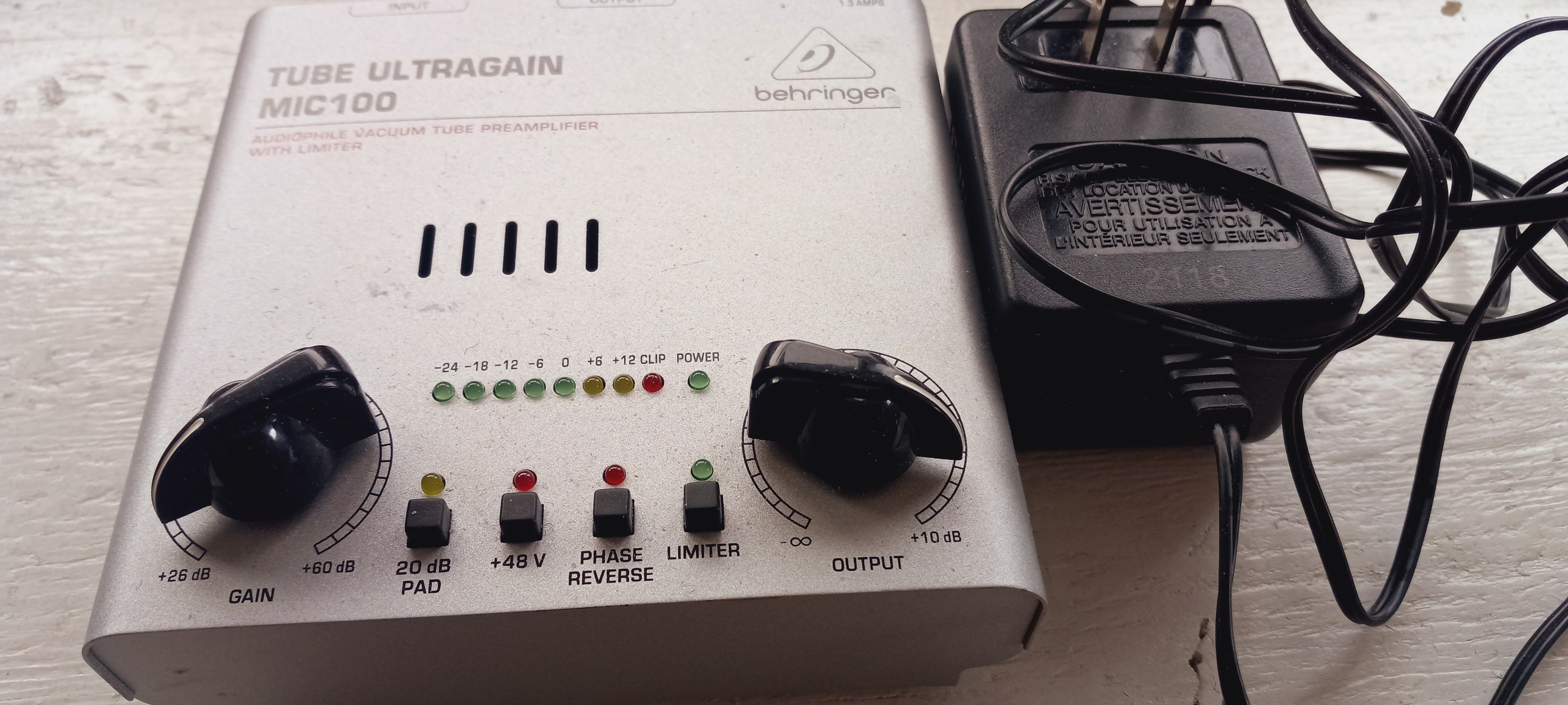 Behringer MIC100 ULTRAGAIN PRO Preamp